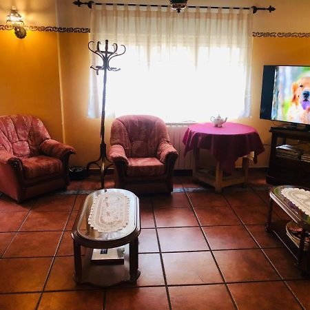 Hostal Jj Salduero ภายนอก รูปภาพ
